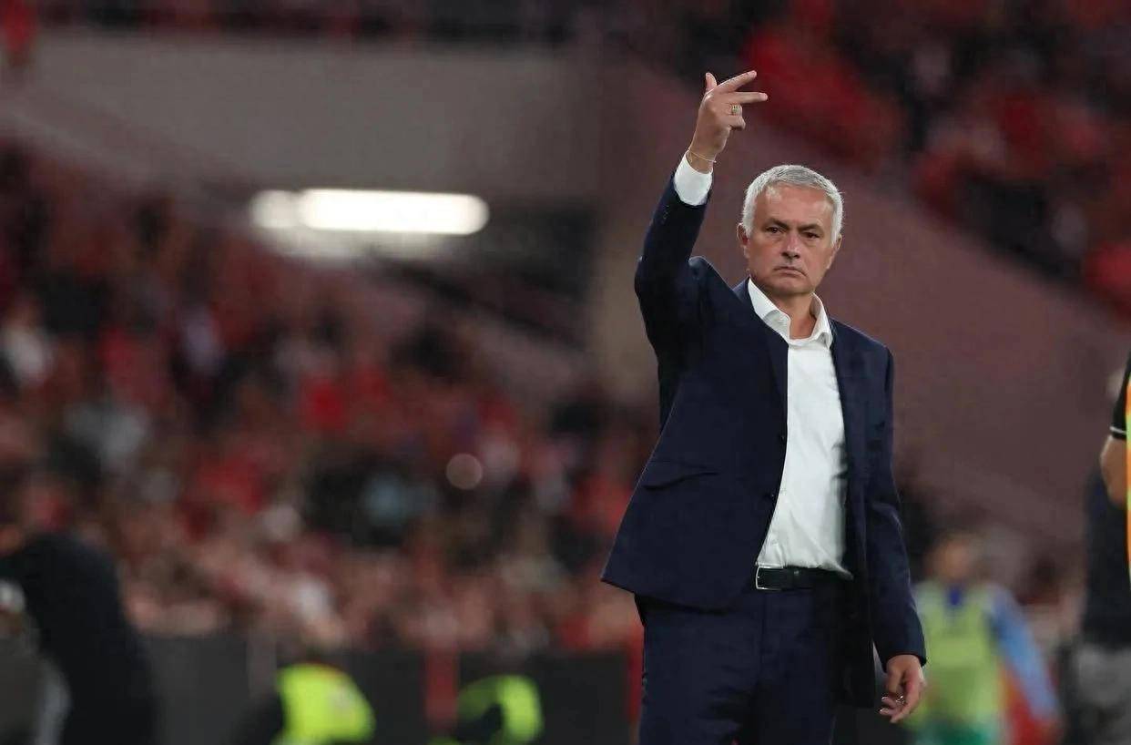 赛地聚焦——葡超清晨热度飙升,芝加哥公牛防线松动,更衣室稳定,轮换策略成焦点的简单介绍 赛地聚焦——葡超清晨热度飙升,芝加哥公牛防线松动,更衣室稳定,轮换策略成焦点的简单介绍